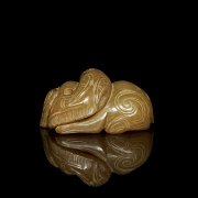 Figura de jade amarillo