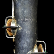 Saxofón alto, marca Conn, ca 1920