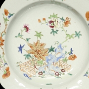 Pink family ‘Flowers and rocaille’ porcelain dish, Qing dynasty - 1