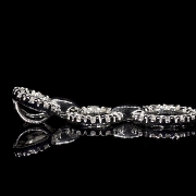 Colgante de oro blanco de 18k con diamantes