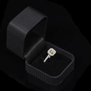 Sortija de oro blanco con diamante Fancy Yellow, 1.53 ct, certificado HRD - 1