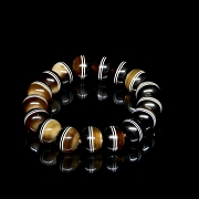 Agate bead bracelet, 20th century