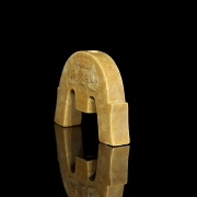 Colgante de jade tallado