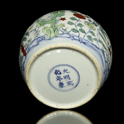 Recipiente de porcelana doucai 