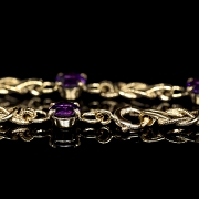 Pulsera de oro amarillo con amatistas