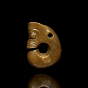 Colgante de jade tallado