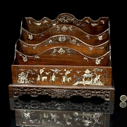Oriental-style card holder, 20th century