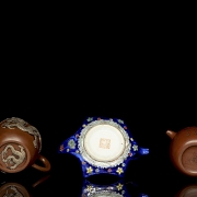 Conjunto de teteras de barro y porcelana, Asia, s.XX - 5