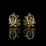Pendientes de oro amarillo de 18k con esmeraldas y brillantes