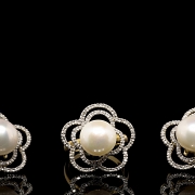 Conjunto en oro amarillo de 18K con perlas y diamantes