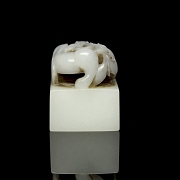 White jade seal “Beast,” Ming dynasty