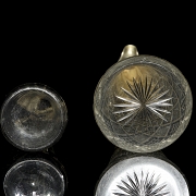 Pair of carved glass jugs, 19th century - 5