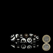 Pulsera con catorce cuentas 