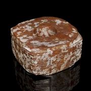 Cong de jade tallado 