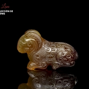 Figura de ágata tallada