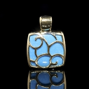 Colgante con turquesa en oro amarillo de 18K