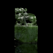 Sello de jade verde espinaca 