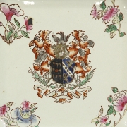 Plato cuadrado de porcelana