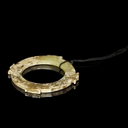Colgante de jade amarillo, dinastía Zhou