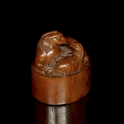 Sello de madera tallada