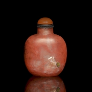 Red quartz snuff bottle, Qing dynasty