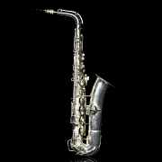 Saxofón alto, marca Conn, ca 1920
