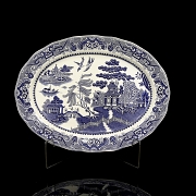 Oval Willow Pattern tray, 19th century