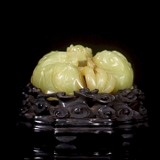 Figura de jade amarillo 