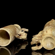 Copas rituales de jade blanco tallado 