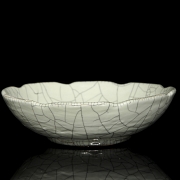 Plato de cerámica lobulado 