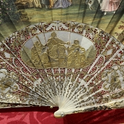 Abanico de nácar con escena romántica. s.XIX