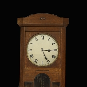 Reloj de pie estilo racionalista