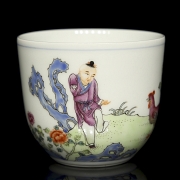 Glazed porcelain cup ‘Landscape and poem’, with Qianlong seal