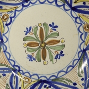 Pair of Manises ceramic dishes, 20th century - 5