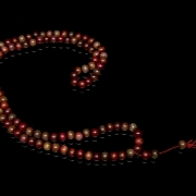 Mālā de ciento ocho cuentas de jade rojo, dinastía Qing