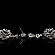 Conjunto en oro blanco de 18K con zafiros y diamantes