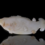 Agate figure ‘Fish of abundance’, Qing dynasty