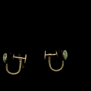Pendientes oro amarillo con jadeíta esférica
