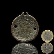 Antiguo amuleto colgante de bronce, Tíbet