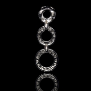 Colgante de oro blanco de 18K con diamantes