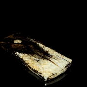 Ornamento de jade tallado, cultura arqueológica