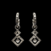 Pendientes colgantes en oro blanco de 18k y diamantes