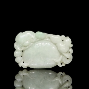Carved jadeite figure “Beast with lingzhi,” Qing dynasty