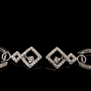 Pendientes colgantes en oro blanco de 18K y diamantes