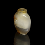 Carved agate “Bat” snuff bottle, Qing dynasty - 2
