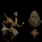 Dos piezas de bronce, Asia, s.XX