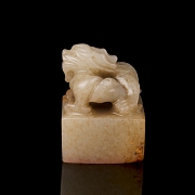 Hetian jade seal ‘Dragon’, Qing dynasty