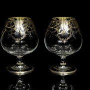 两只饰有金丝细工的干邑酒杯，20世纪