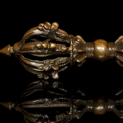 Instrumento ritual de bronce