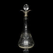 一对雕花玻璃壶，19世纪